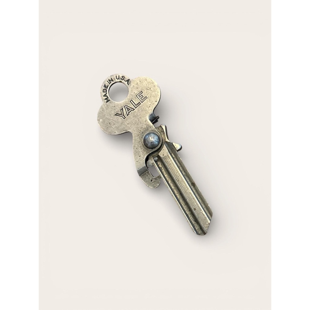 YALE & TOWNE -Vintage,Made in USA Postmaster HINGED KEY BLANK Uncut Brass